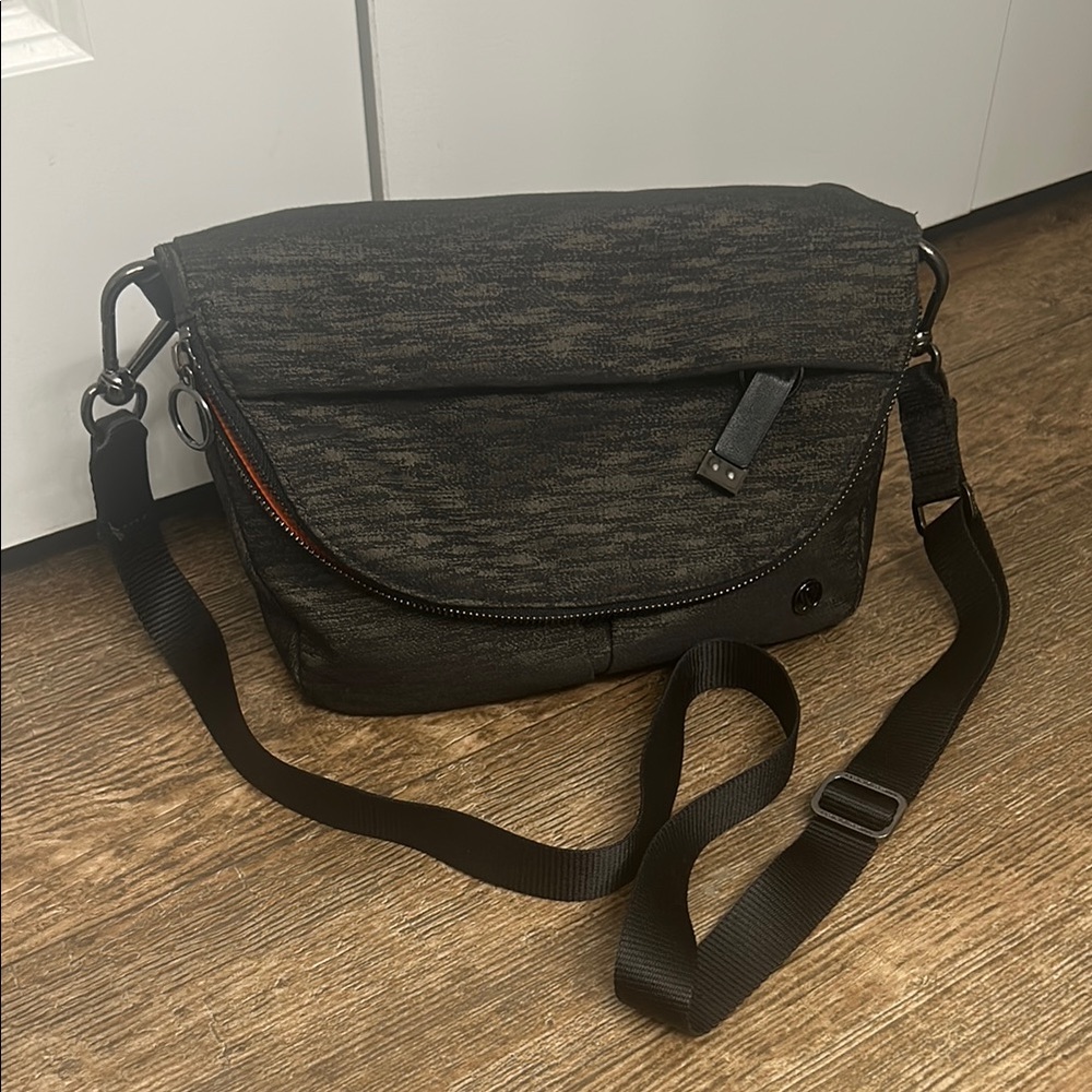 Lululemon All night festival bag